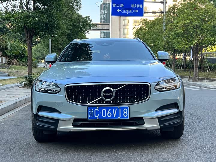 Volvo V90 2017 Cross Country T 5 AWD — фото 2