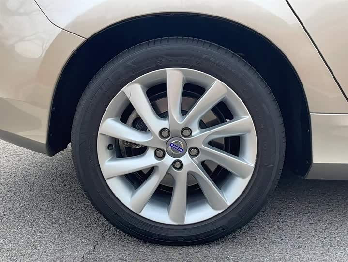 Volvo V60 2015 T 5 — фото 16