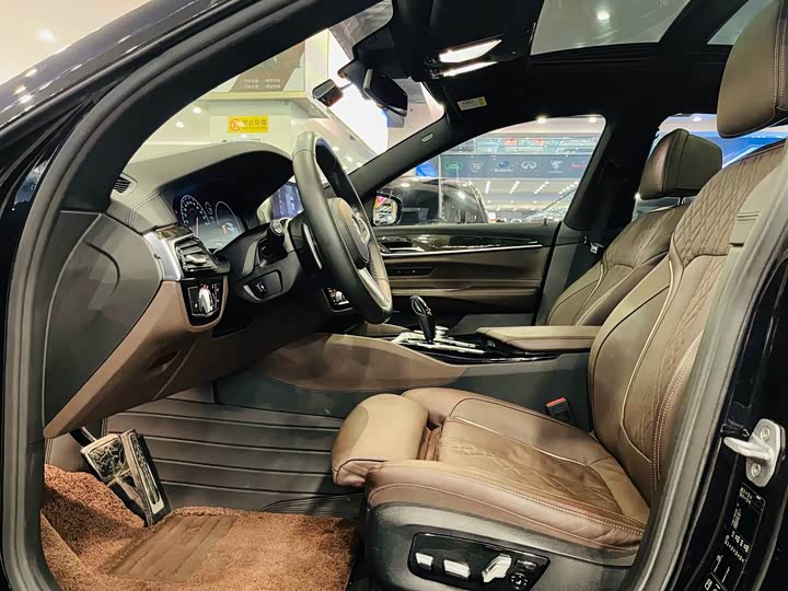 BMW 6-Series 2018 640i x Drive M — фото 3