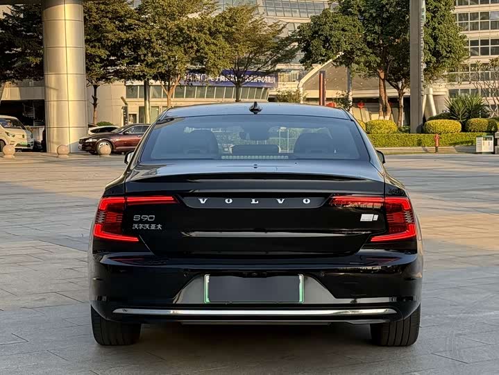 Volvo S90 Hybrid 2022 T 8 E Hybrid — фото 12
