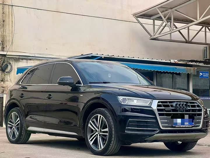 Audi Q5L 2018 40 TFSI V — фото 3