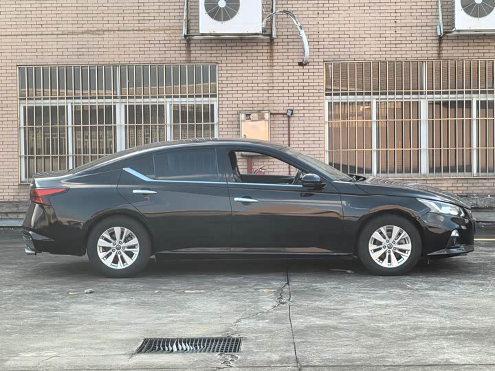 Nissan Teana — фото 4