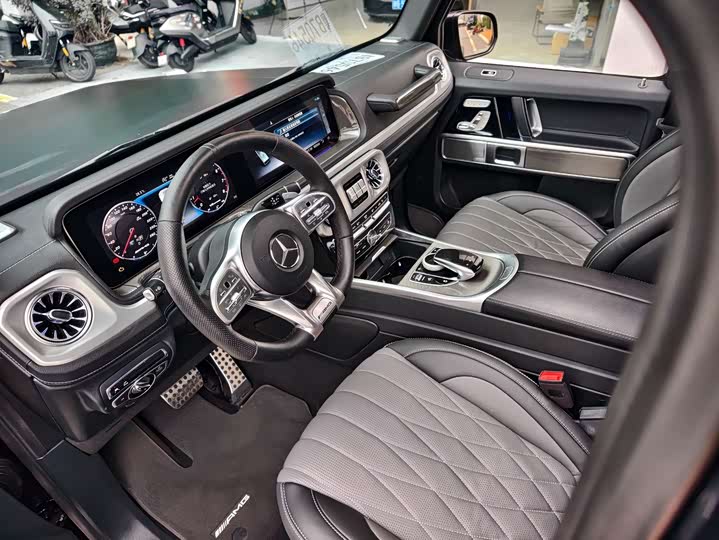 Mercedes-Benz G-Class 2019 G 500 — фото 4