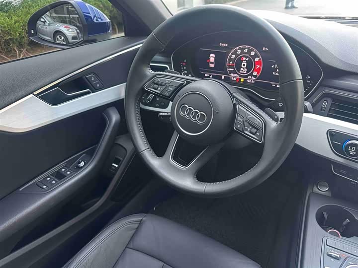 Audi A4L 2018 30 40 TFSI — фото 14