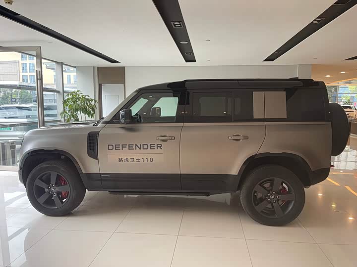 Land Rover Defender — фото 6