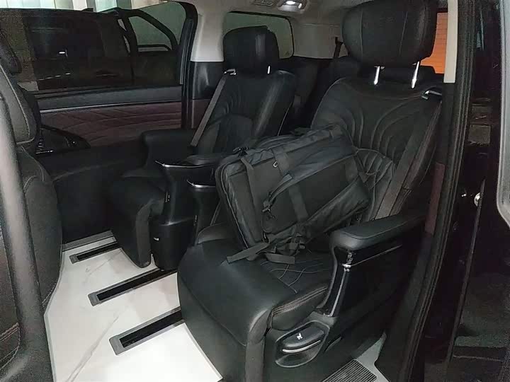 Trumpchi M8 2024 400 T — фото 17