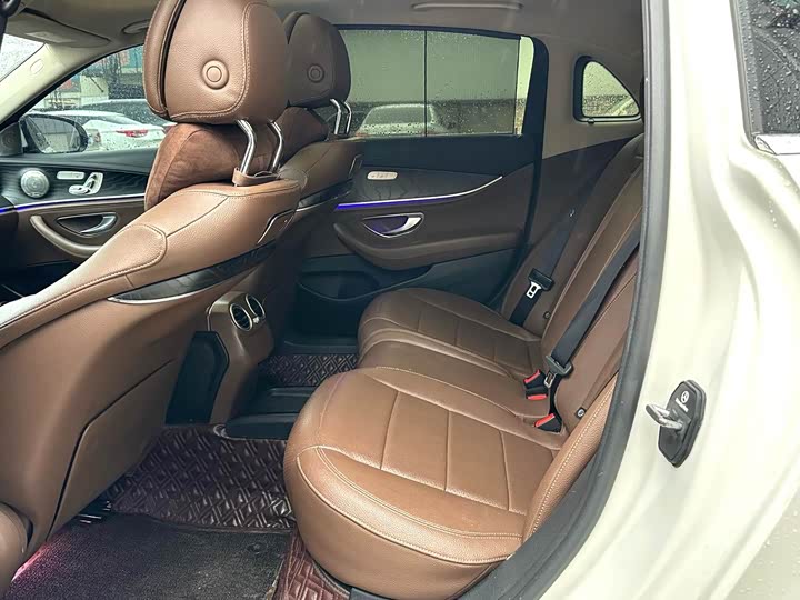 Mercedes-Benz E-Class 2017 E 300 L Luxury — фото 8