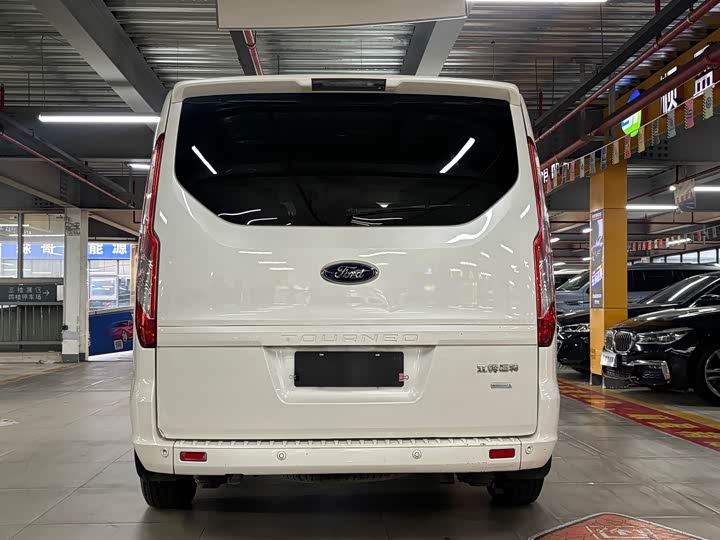 Ford Tourneo — фото 11