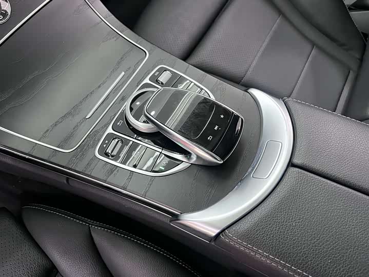 Mercedes-Benz C-Class 2018 C 180 — фото 13