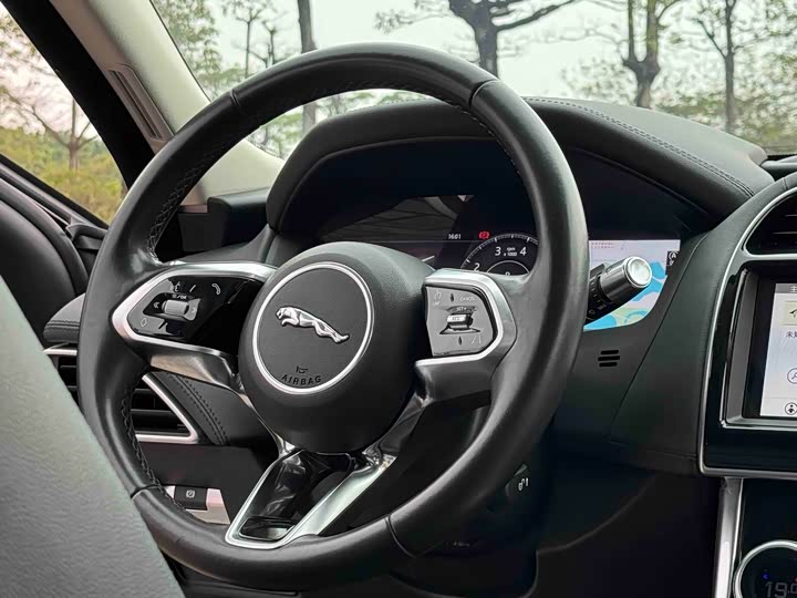 Jaguar XEL 2021 2.0 T 250 PS R-DYNAMIC SE — фото 22