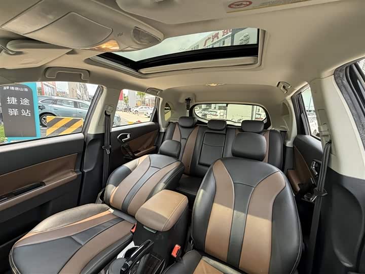 Trumpchi GS5 Super 2015 1.8 T AT 4 WD — фото 23