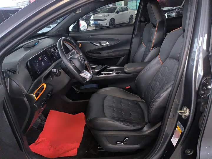 Changan UNI-T 2022 1.5 T Premium — фото 15