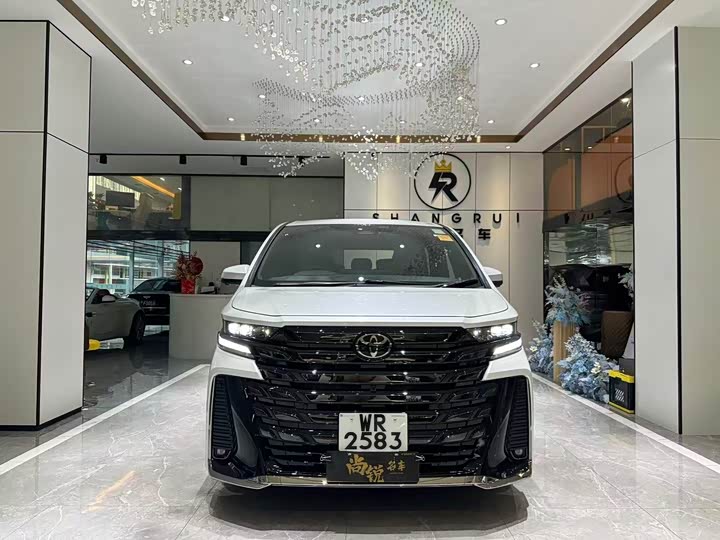 Toyota Vellfire — фото 2