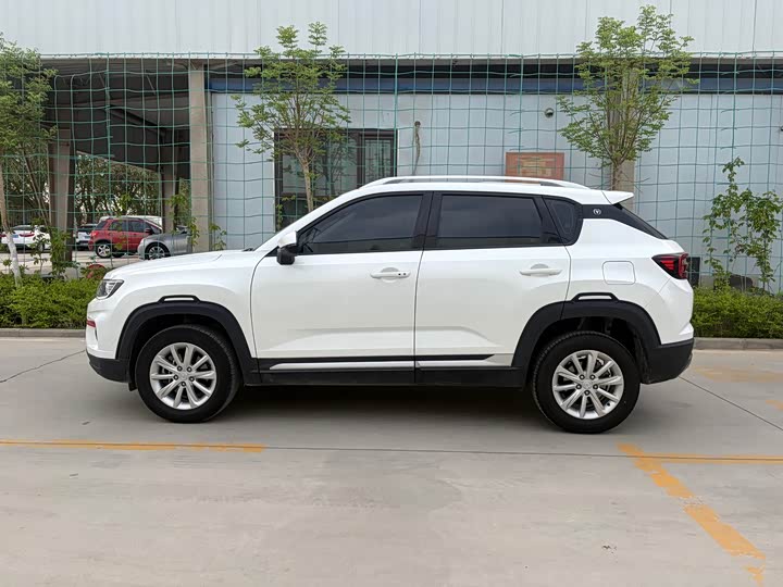 Changan CS35 PLUS 2021 1.6 L CVT — фото 9