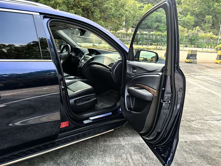 Acura MDX 2017 3.0 L — фото 18