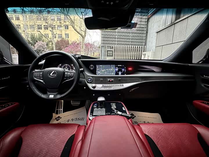 Lexus LS 2018 500h F SPORT V — фото 12