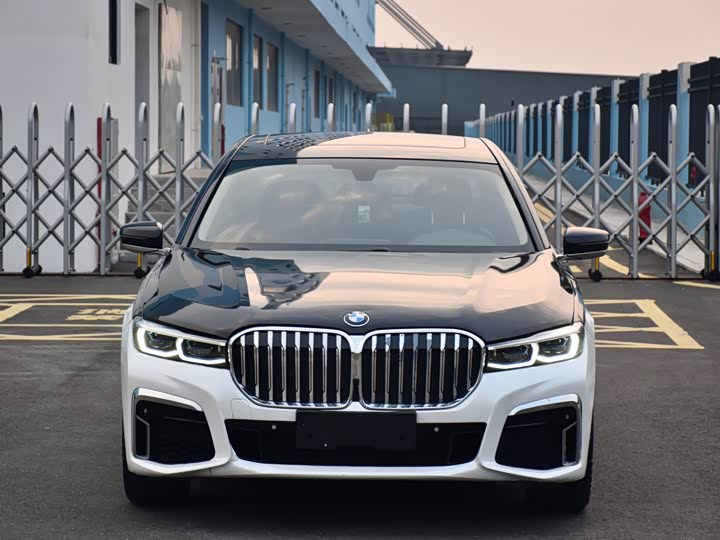 BMW 7-Series 2016 730 Li Leading — фото 2