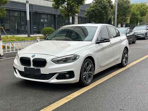 BMW 1-Series 2018 118i Sport — фото 19