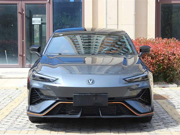 Changan UNI-V 2025 2.0 T — фото 3