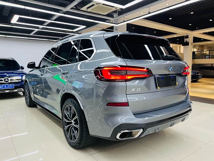 BMW X5 2022 x Drive 30 Li M — фото 17