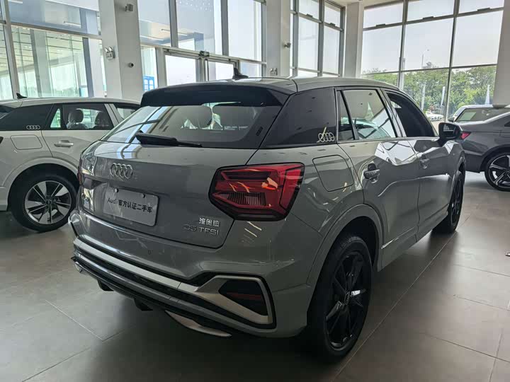Audi Q2L 2025 35 TFSI — фото 15