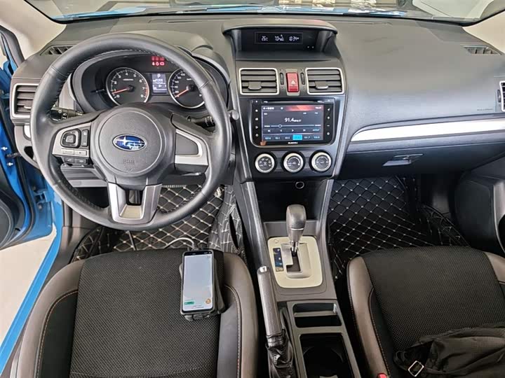 Subaru XV 2016 2.0i — фото 10