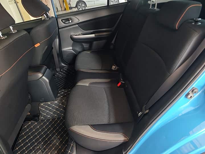Subaru XV 2016 2.0i — фото 17