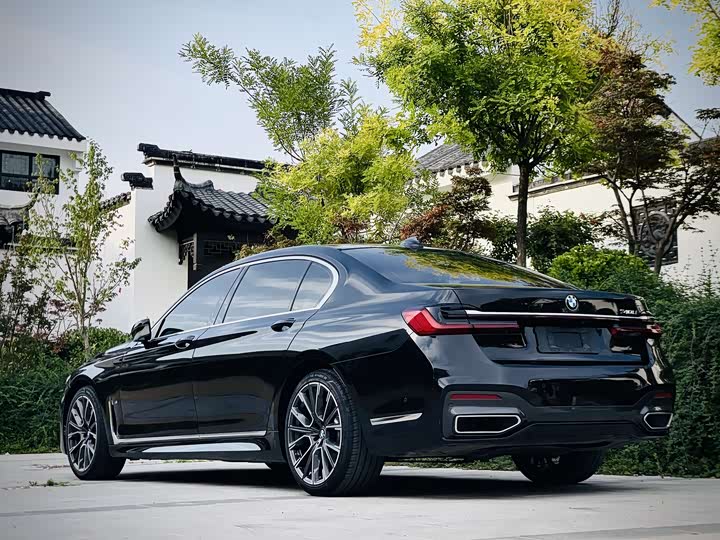 BMW 7 Series — фото 4