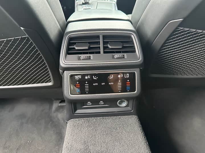 Audi A 7 L 2024 45 TFSI S-line — фото 9
