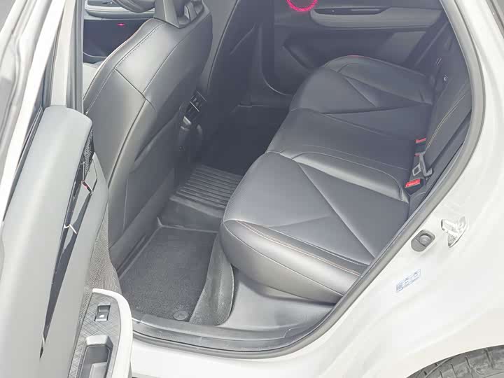 Changan UNI-V 2022 1.5 T — фото 7