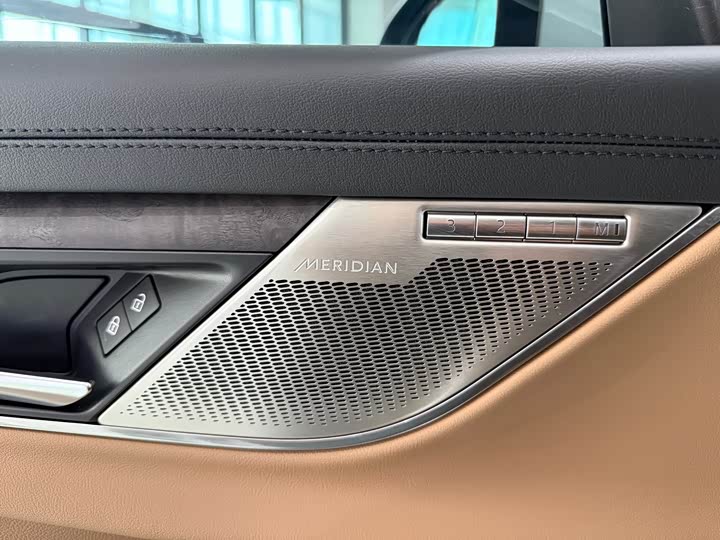Jaguar XFL 2025 2.0 T P 250 2 WD — фото 17