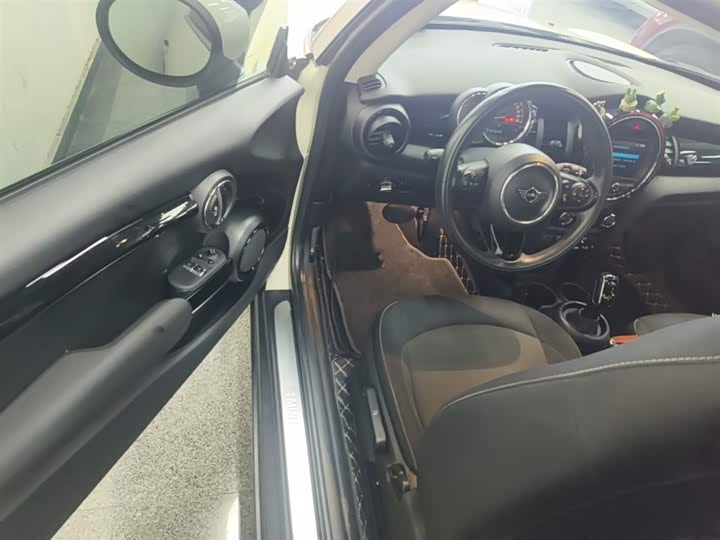 MINI Hatch — фото 16