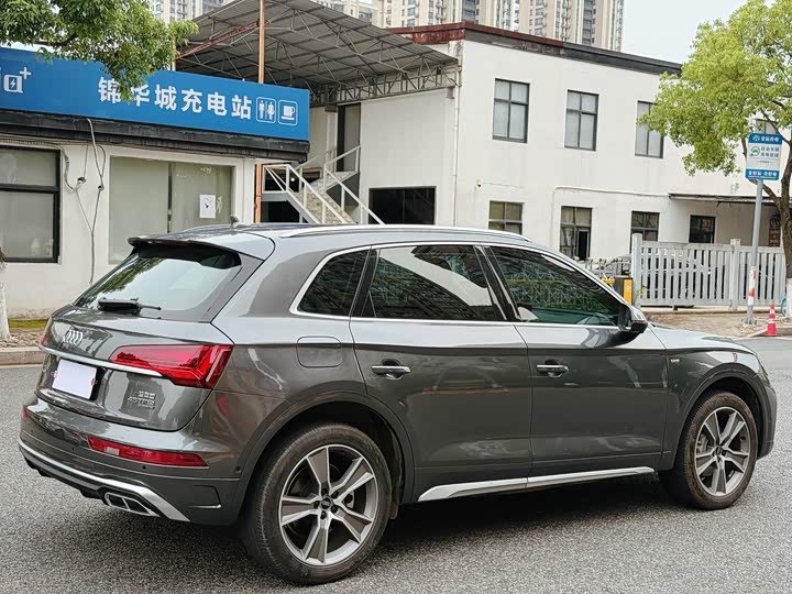 Audi Q5L 2022 45 T — фото 7