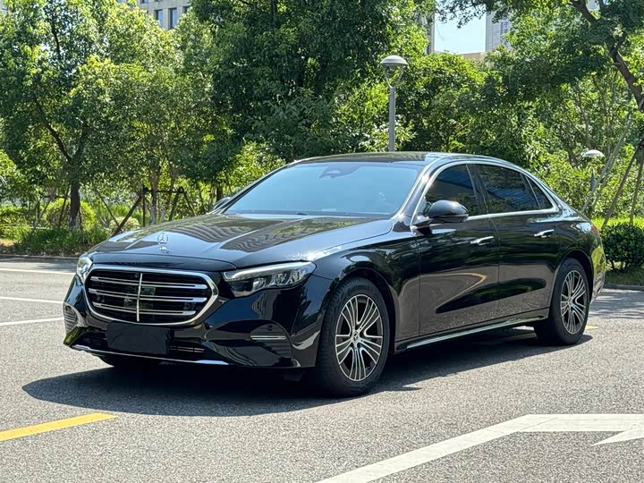 Mercedes-Benz E-Class 2025 E 260 L
