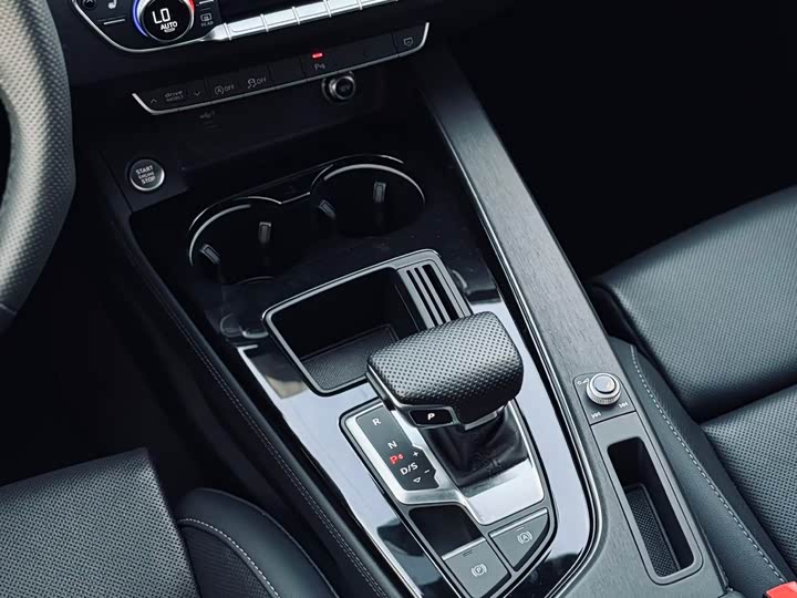 Audi A4L 2024 40 TFSI — фото 8