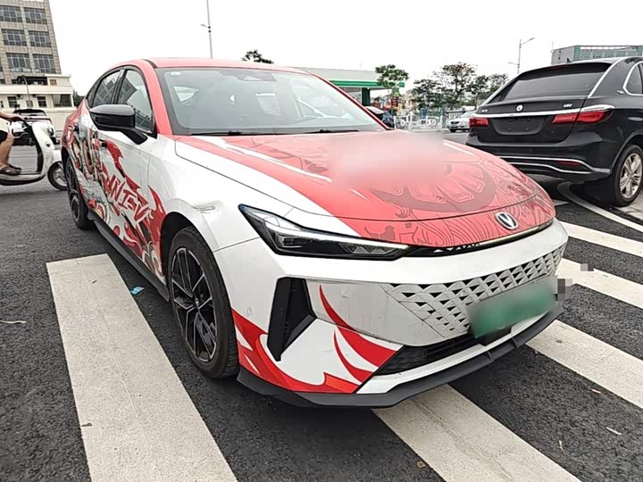 Changan UNI-V 2024 i DD 136km — фото 4