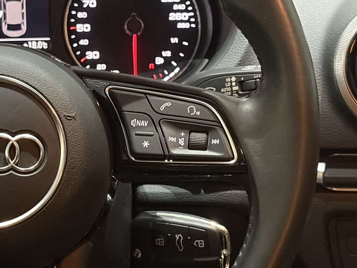 Audi A3 2020 Limousine 35 TFSI V — фото 9