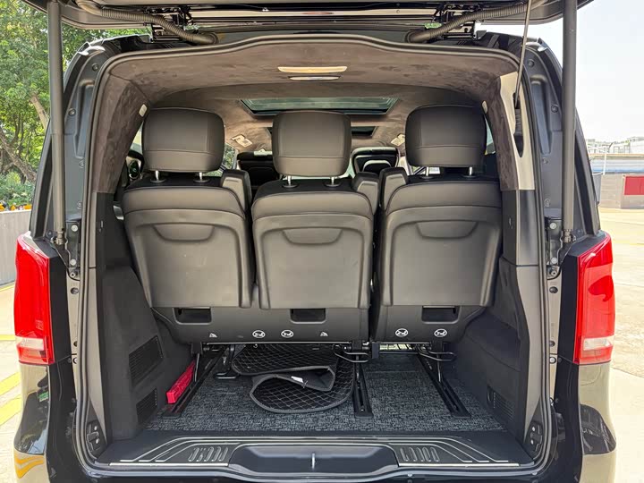 Mercedes-Benz V-Class 2022 V 260 L — фото 17