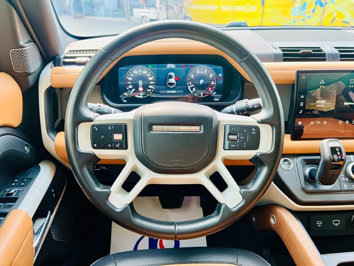 Land Rover Defender — фото 10