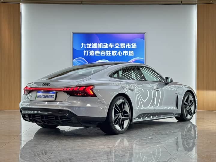 Audi e-tron 2023 Base — фото 4