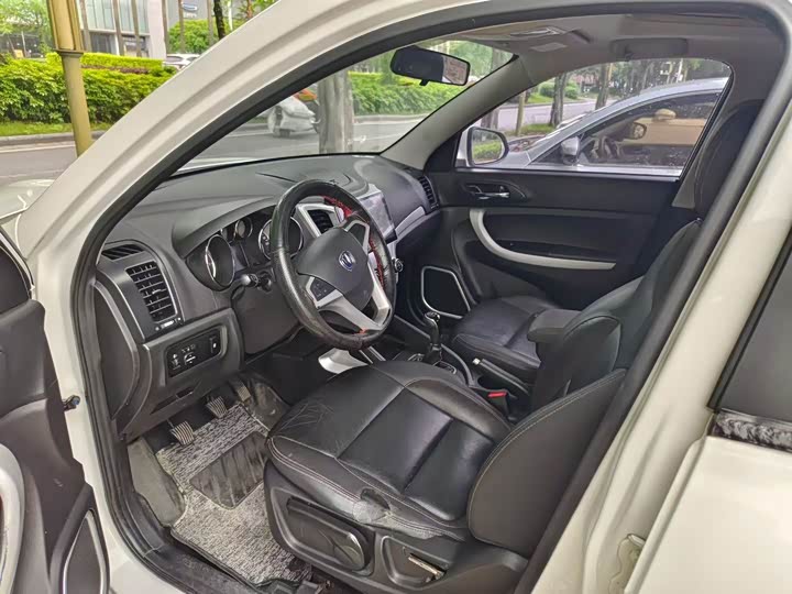 Changan CS35 2016 1.6 L MTLuxury V — фото 7