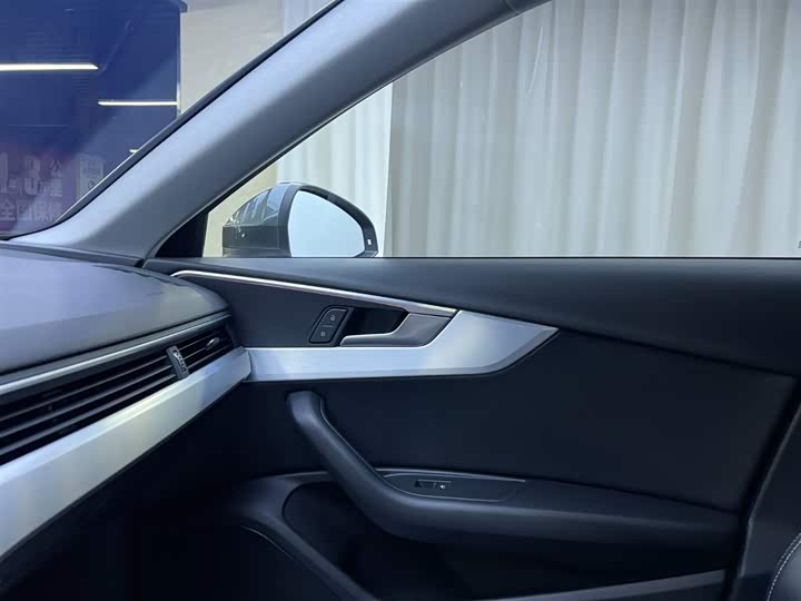 Audi A4L 2020 40 TFSI — фото 16