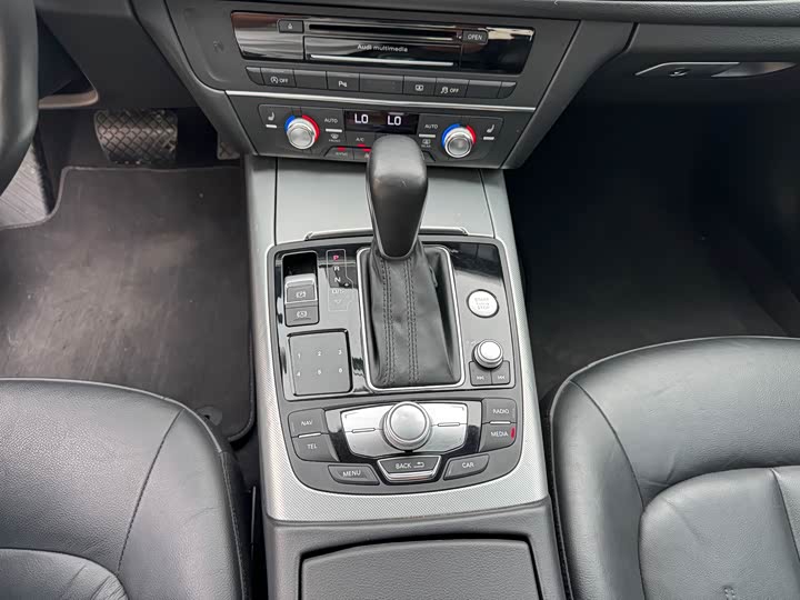 Audi A6L 45 TFSI quattro спорт — фото 18