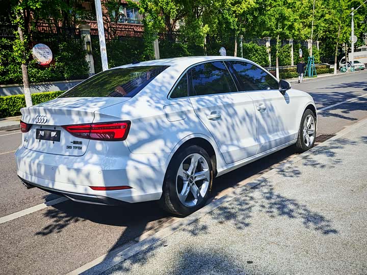 Audi A3 2020 Limousine 35 TFSI VI — фото 18