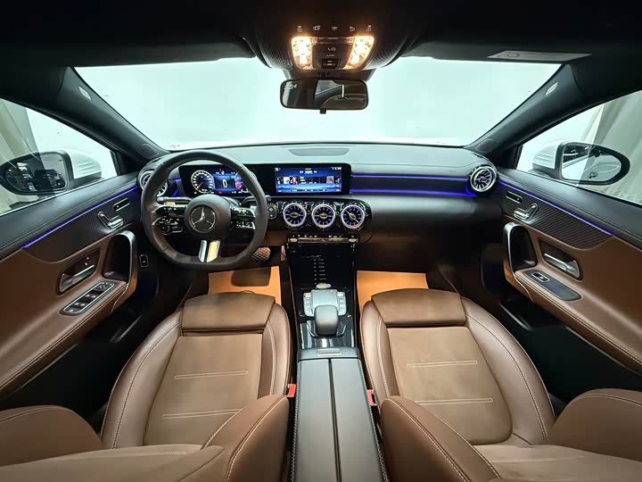 Mercedes-Benz A-Class 2024 A 200 L — фото 6