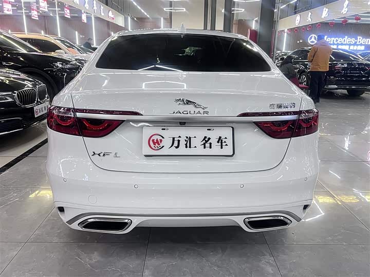 Jaguar XFL 2024 2.0 T P 250 2 WD — фото 10