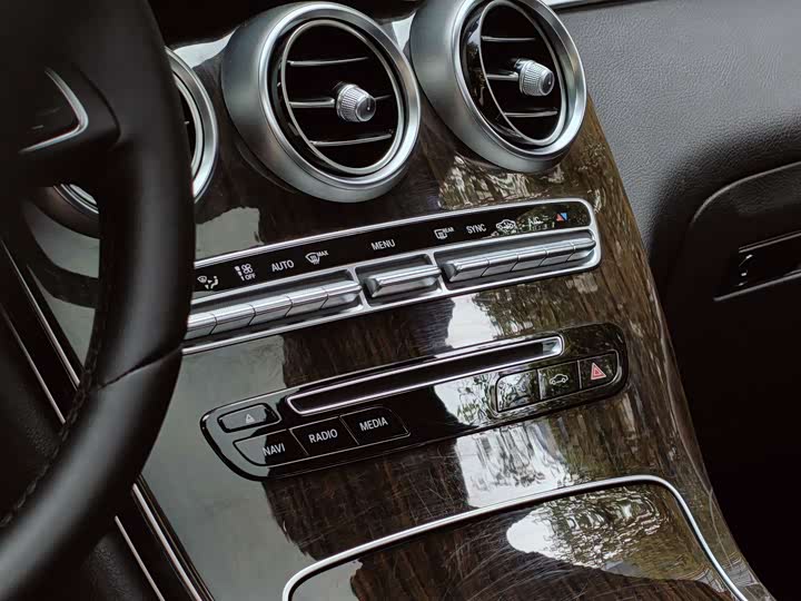 Mercedes-Benz GLC 2017 GLC 260 4 MATIC — фото 10