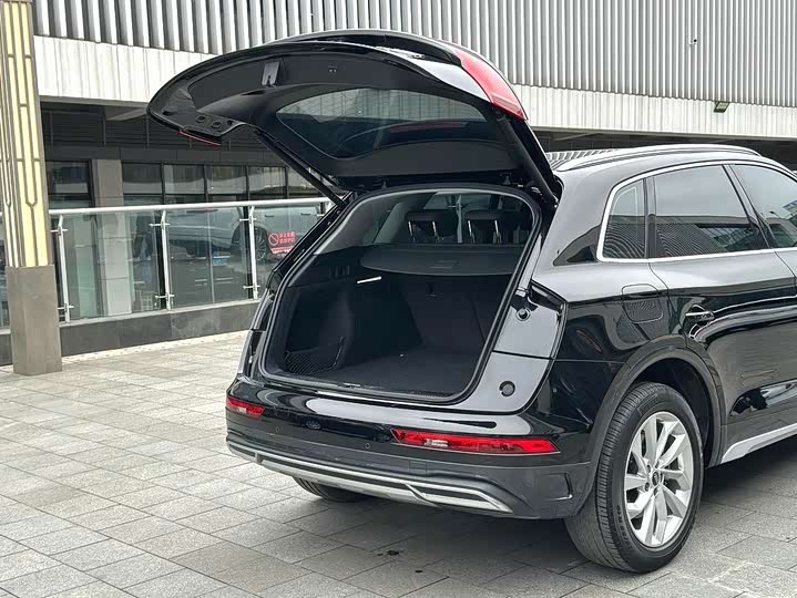 Audi Q5L 40 TFSI люкс-динамик — фото 11