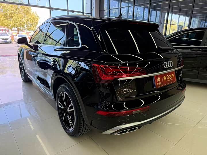 Audi Q5L 2023 40 T — фото 7