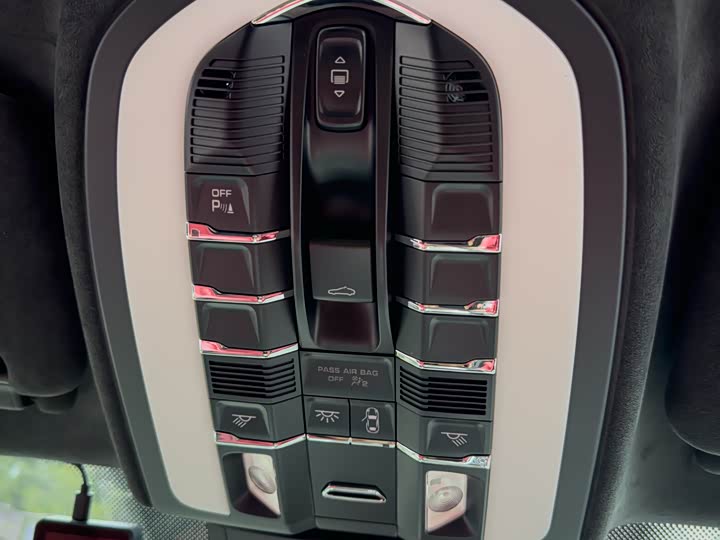 Porsche Cayenne 2016 Cayenne GTS 3.6 T — фото 25